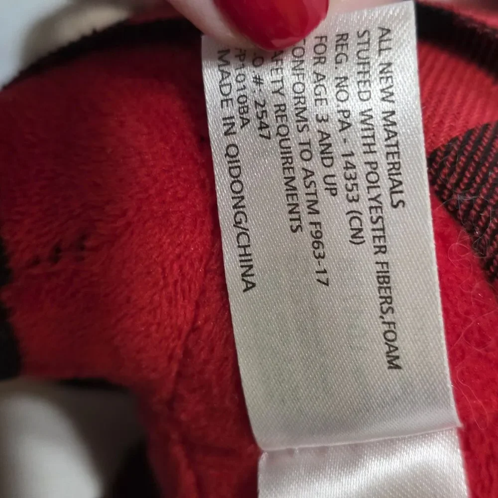 Great Wolf Lodge Wiley Gnome Holiday Plush Red and Black Plaid 12